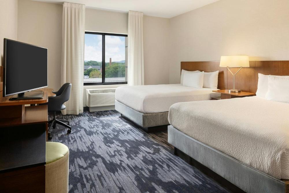 Queen Room with Two Queen Beds interior